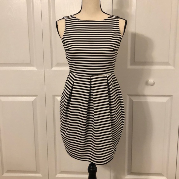 Forever 21 Striped Mini Dress - Picture 2 of 8